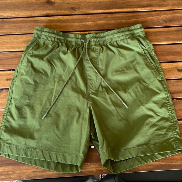 J. Crew Other - Mens Jcrew tech dock shorts 6 in